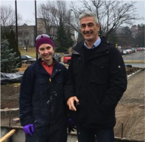 Julie Gendron, chef de labo au CTTEI, et Mario Clermont, directeur général chez Laurentide Re/Sources.